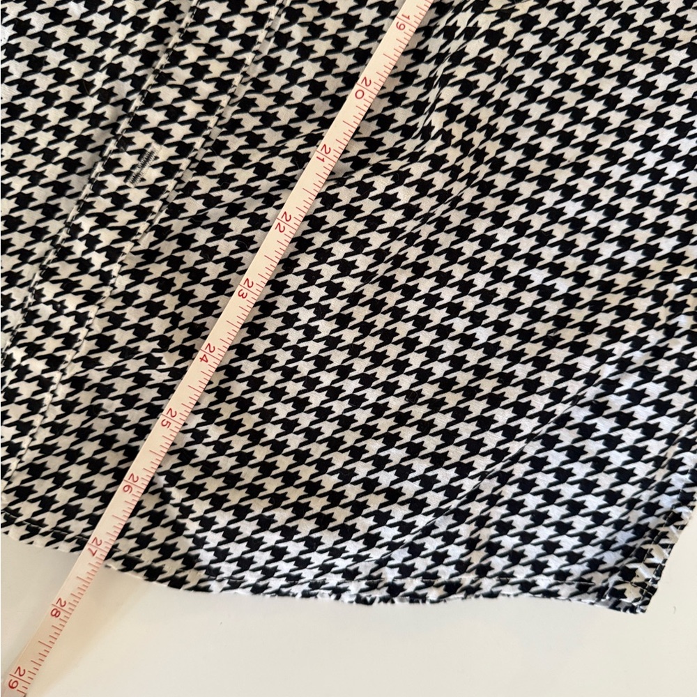 Black and White Houndstooth Collar Shirt - Picture 5 of 11